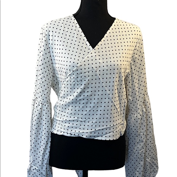 Women’s Long Sleeve V Neck White/Black Polka Dot. Size XL. OFFERS WELCOME‼️‼️ - Picture 6 of 9